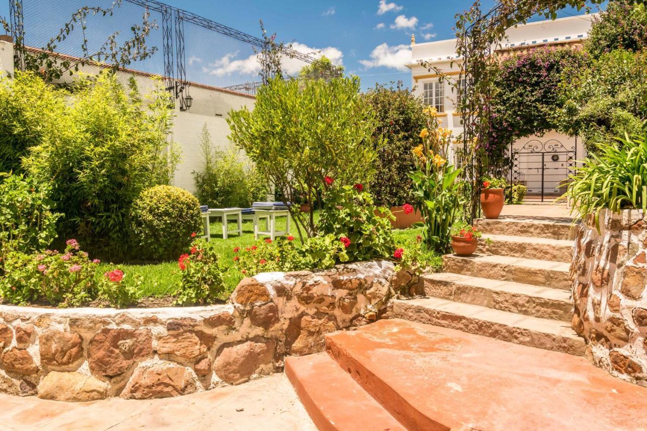 El Jardin De Su Merced B&B Sucre Bagian luar foto