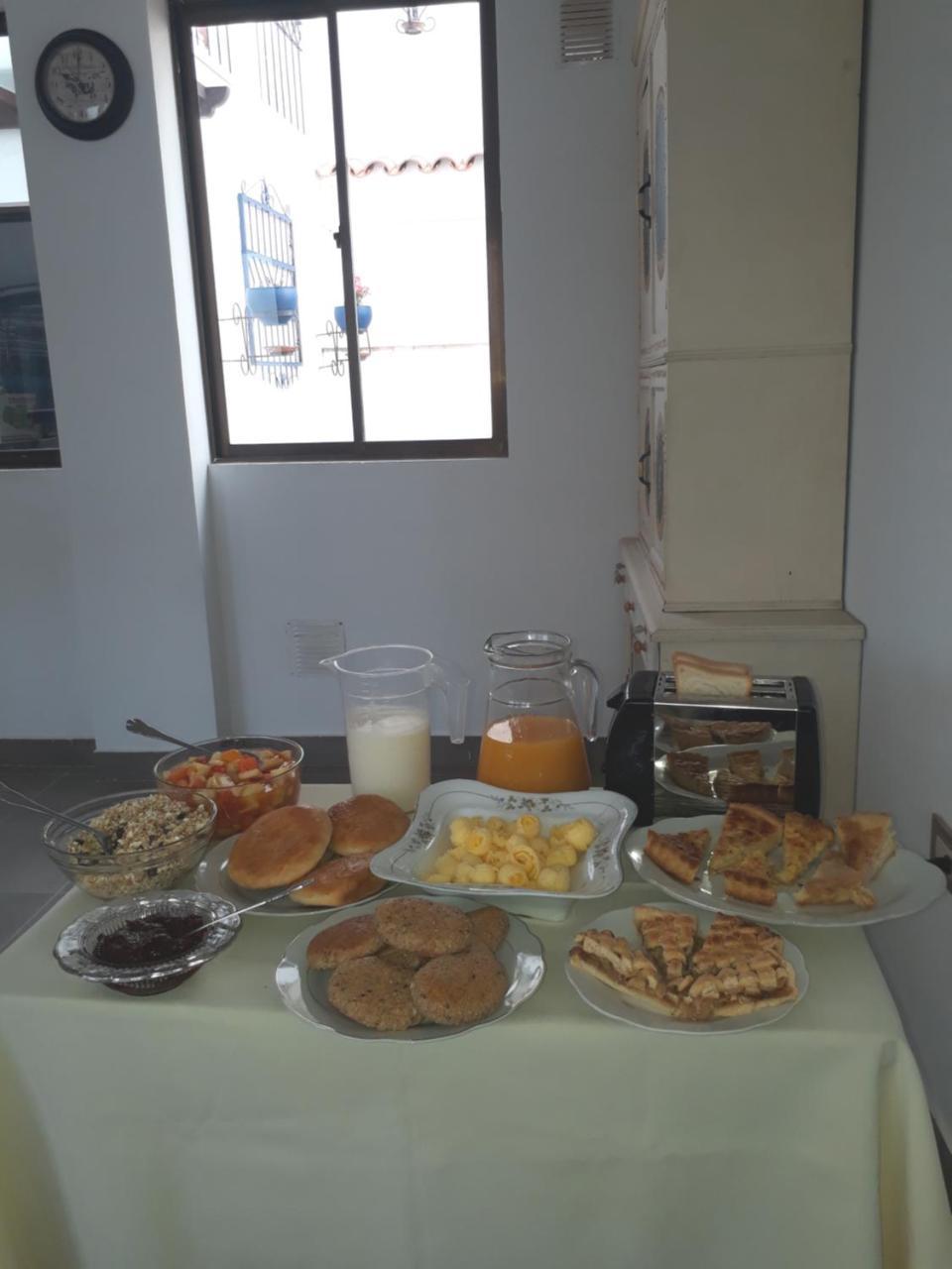 El Jardin De Su Merced B&B Sucre Bagian luar foto